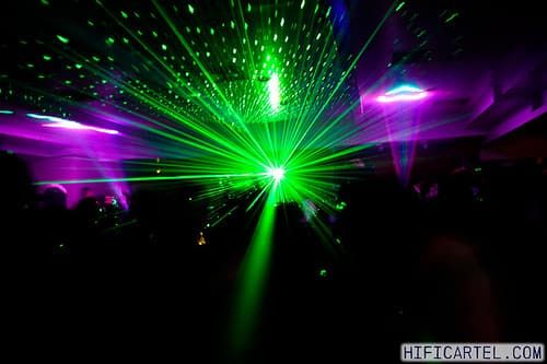 Лазерная установка купить в Тюмени для дискотек, вечеринок, дома, кафе, клуба